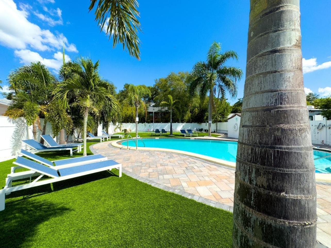 1K Bed Studio Apt With Shared Pool 06 Clearwater Exterior photo