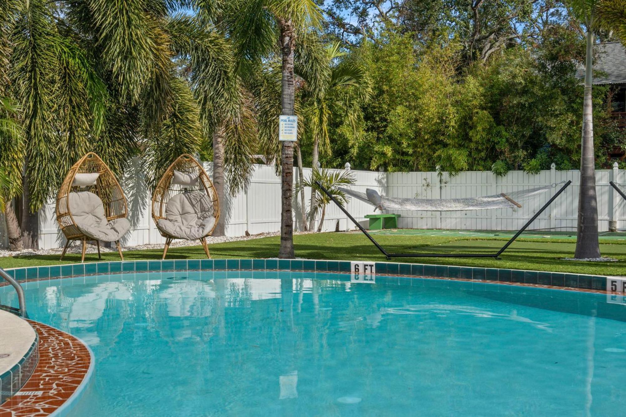 1K Bed Studio Apt With Shared Pool 06 Clearwater Exterior photo